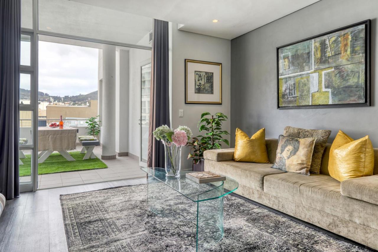 Backup-Powered Classic Luxury Apartment Cape Town Exterior photo