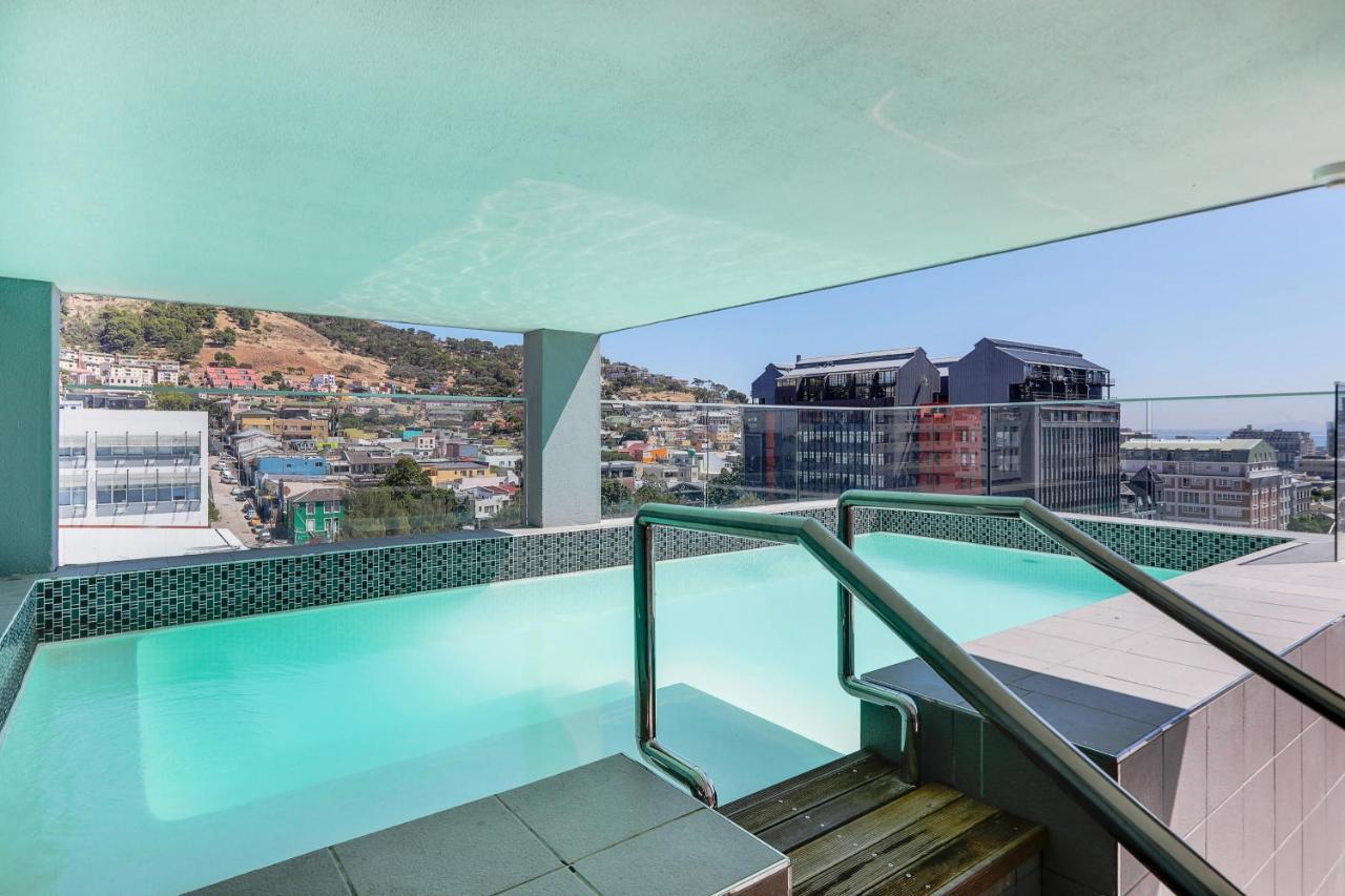 Backup-Powered Classic Luxury Apartment Cape Town Exterior photo