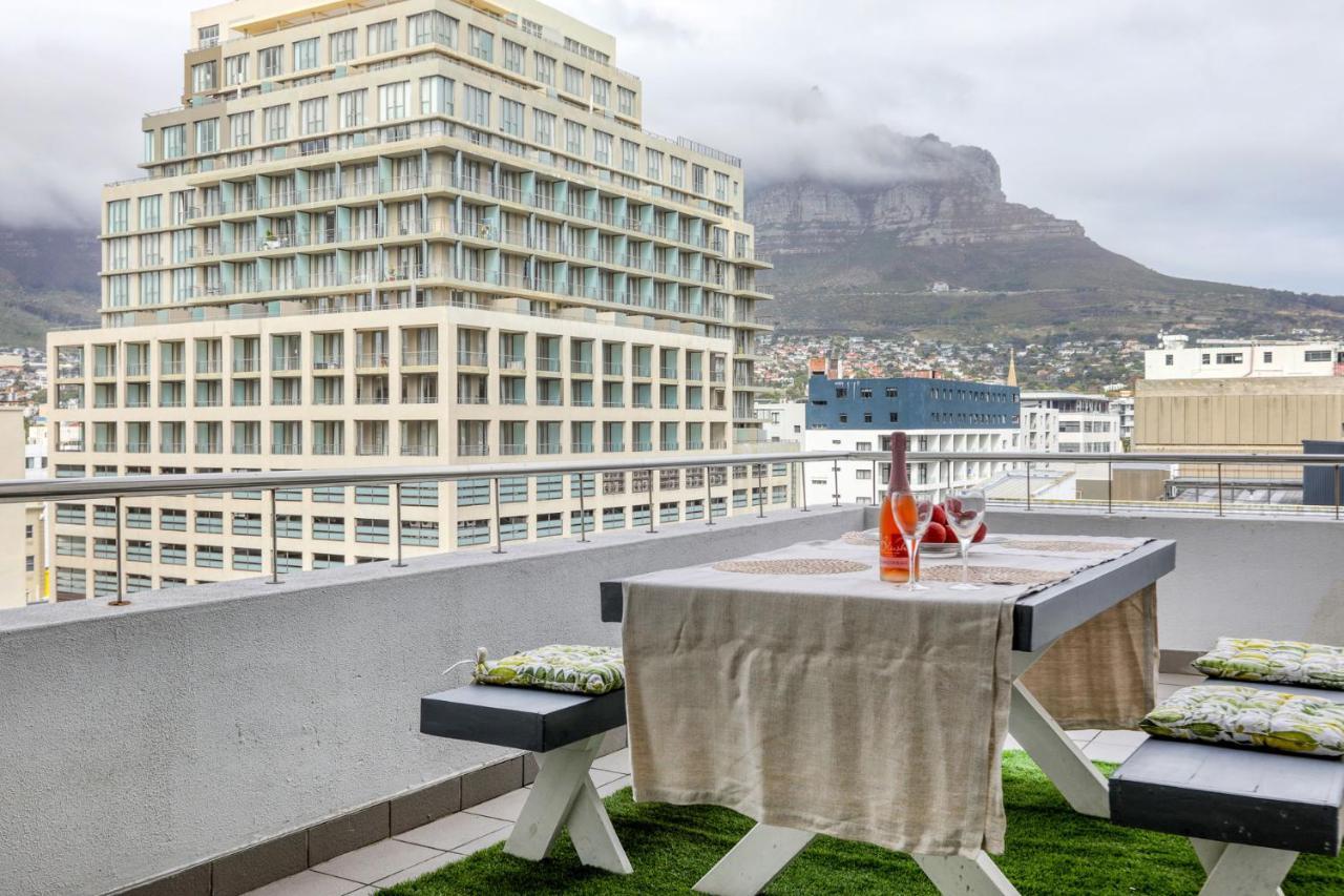 Backup-Powered Classic Luxury Apartment Cape Town Exterior photo